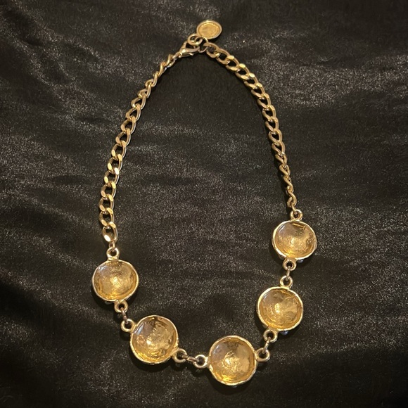 CHANEL Vintage 1980s Faux Pearl Gold Tone Necklace - Picture 5 of 7